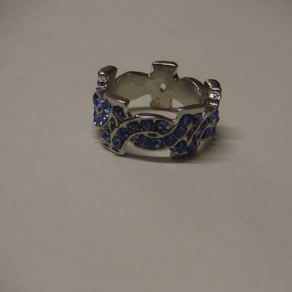 Sparkling Blue Fashion Ring - Picture 3 of 3